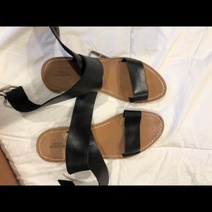 Black Strappy Urban Outfitters Sandals!